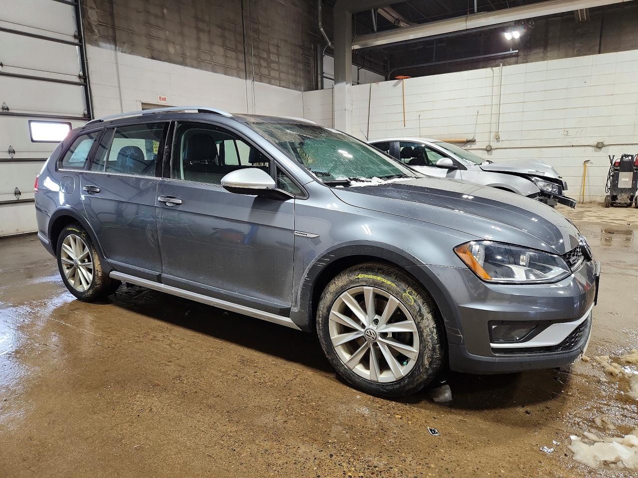 2017 Volkswagen Golf Alltrack S - Фото 4
