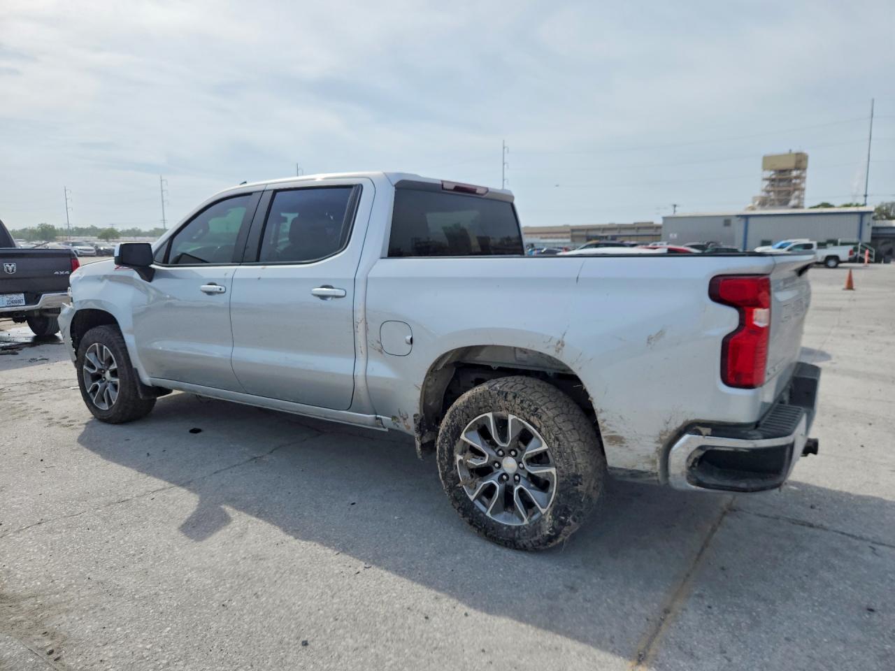 2021 Chevrolet Silverado K1500 Lt - Image 2