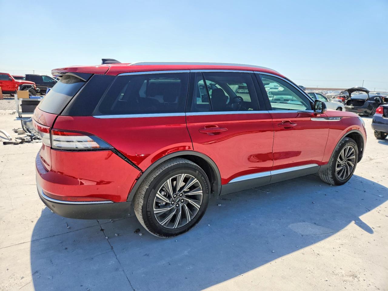 2025 Lincoln Aviator - Фото 3