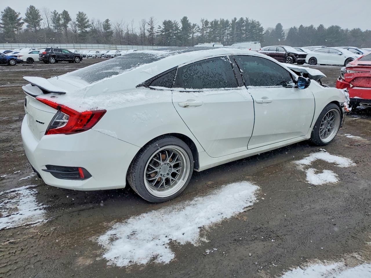 2020 Honda Civic Sport - Фото 3