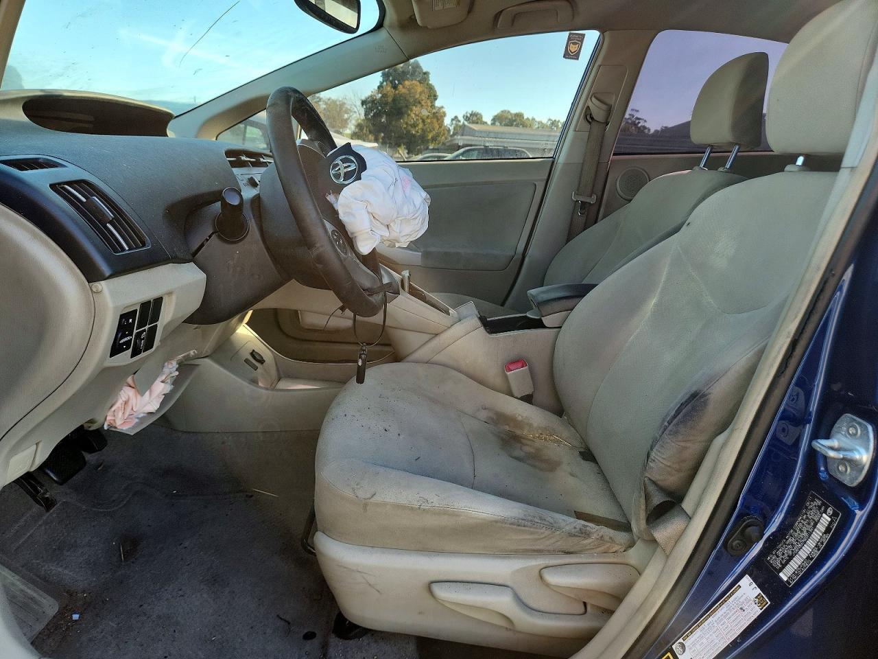 2011 Toyota Prius Three - Image 7