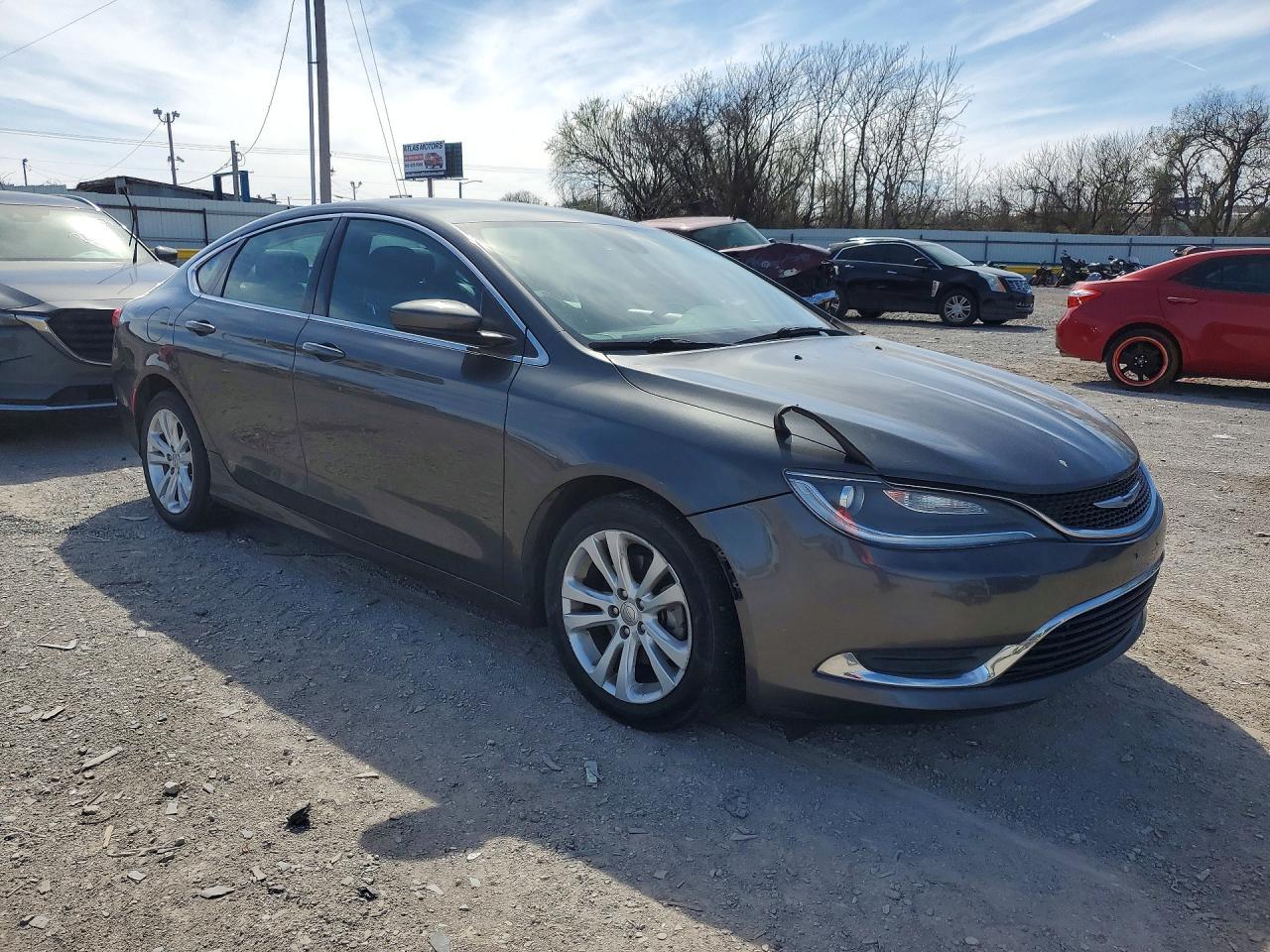 2015 Chrysler 200 Limited - Фото 4