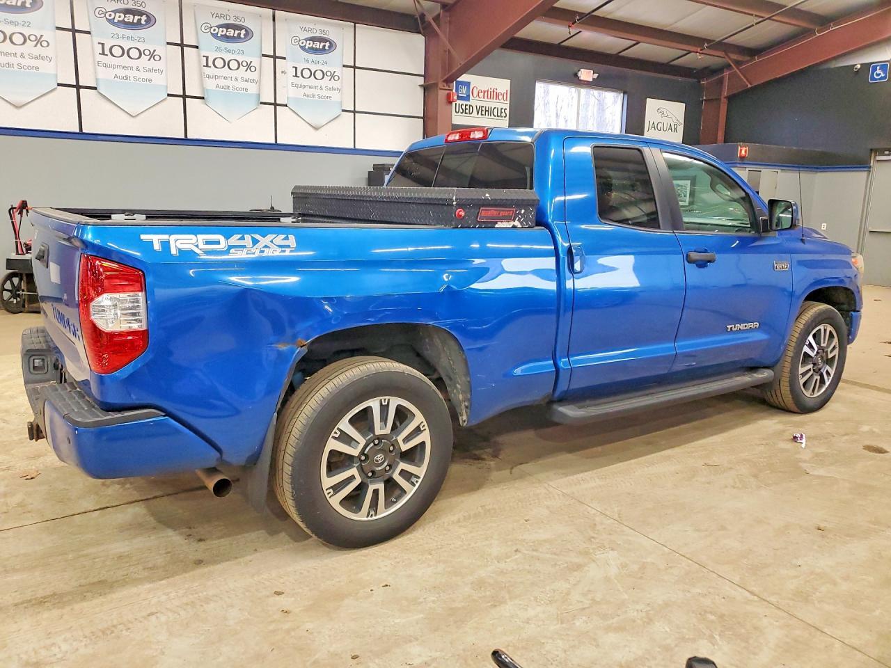 2018 Toyota Tundra Sr5 - Image 3