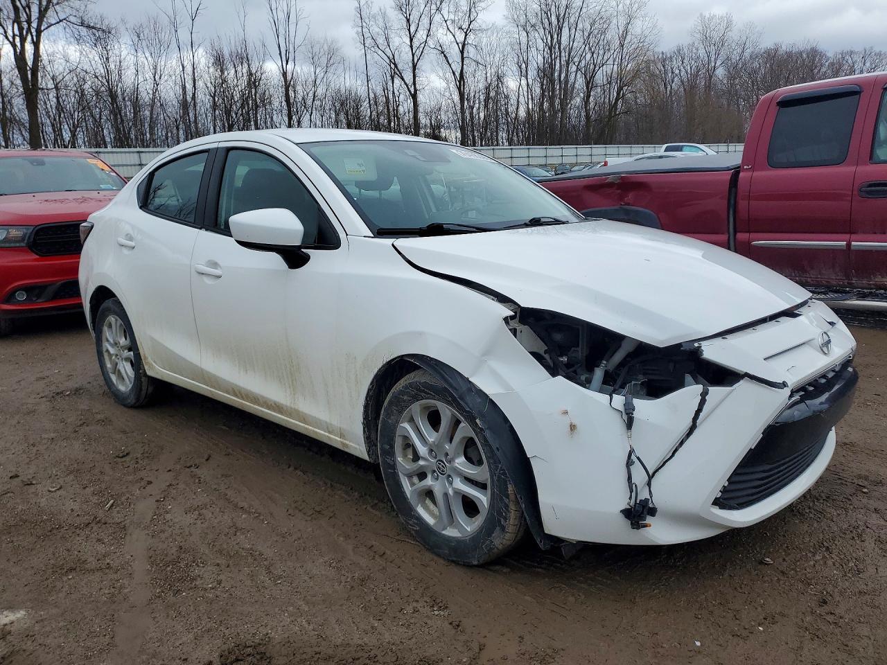 2016 Scion Ia Base - Фото 4