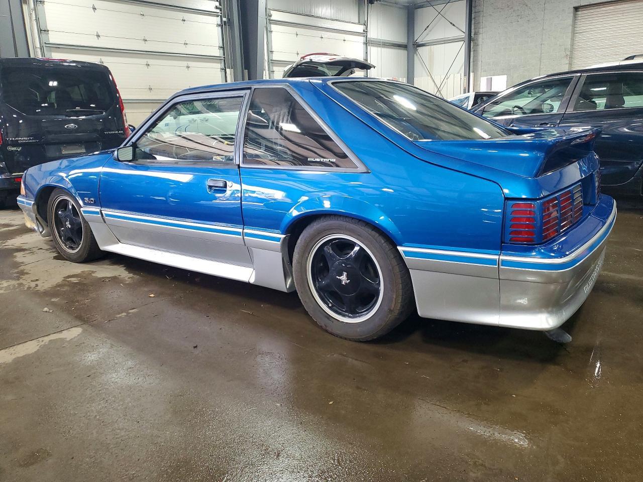 1992 Ford Mustang Gt - Фото 2