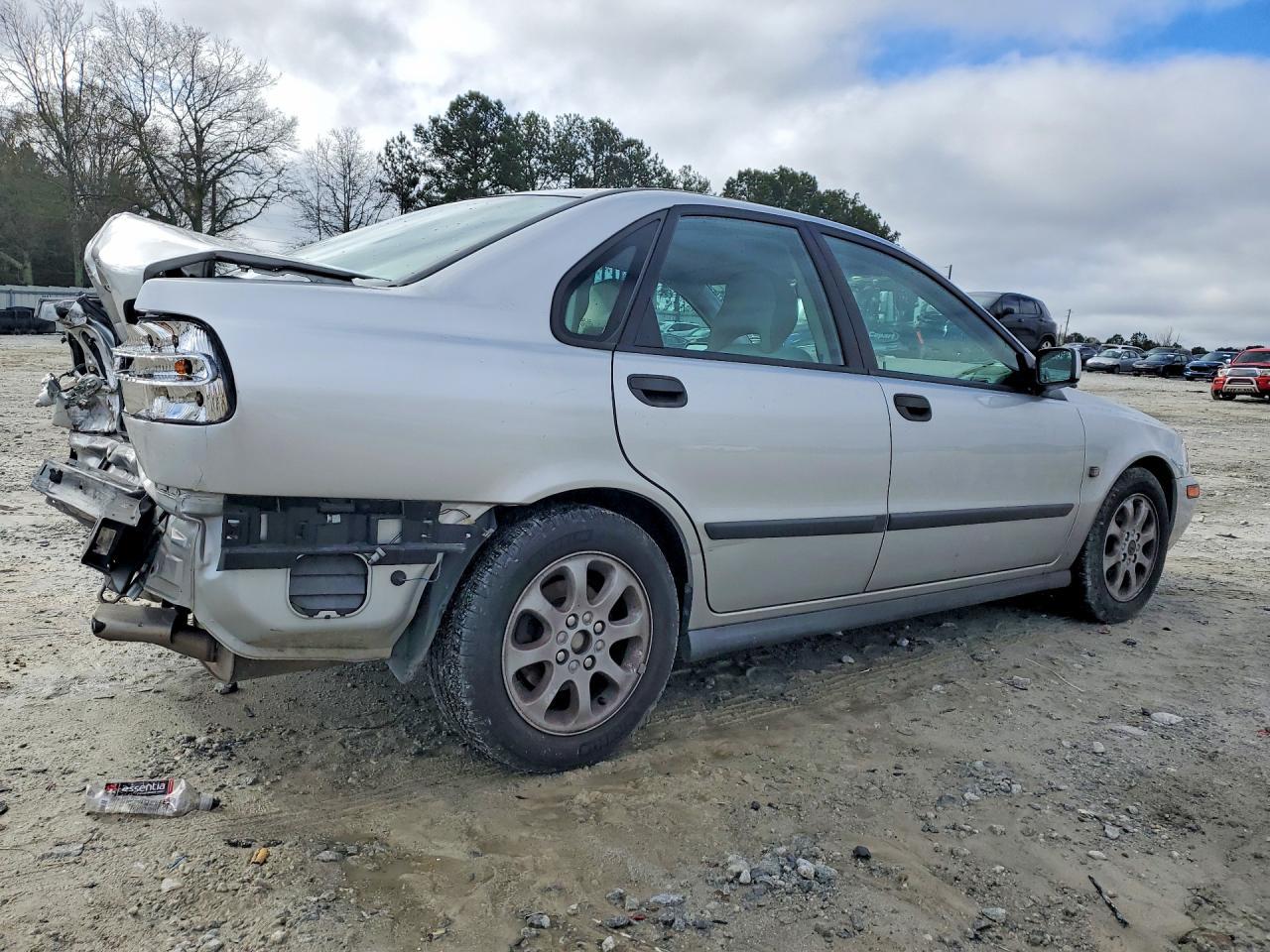 2002 Volvo S40 1.9T - Фото 3