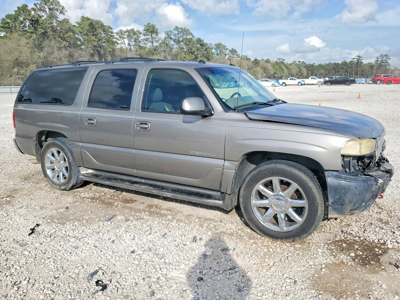 2005 GMC Yukon Xl Denali - Image 4
