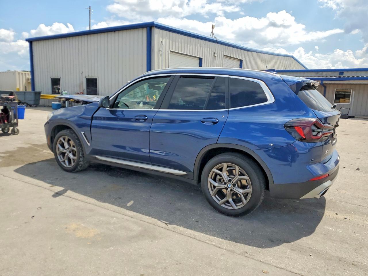 2022 BMW X3 Sdrive30I - Фото 2