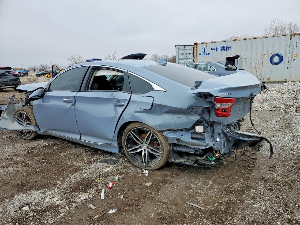 2021 Honda Accord Touring Hybrid - Image 2