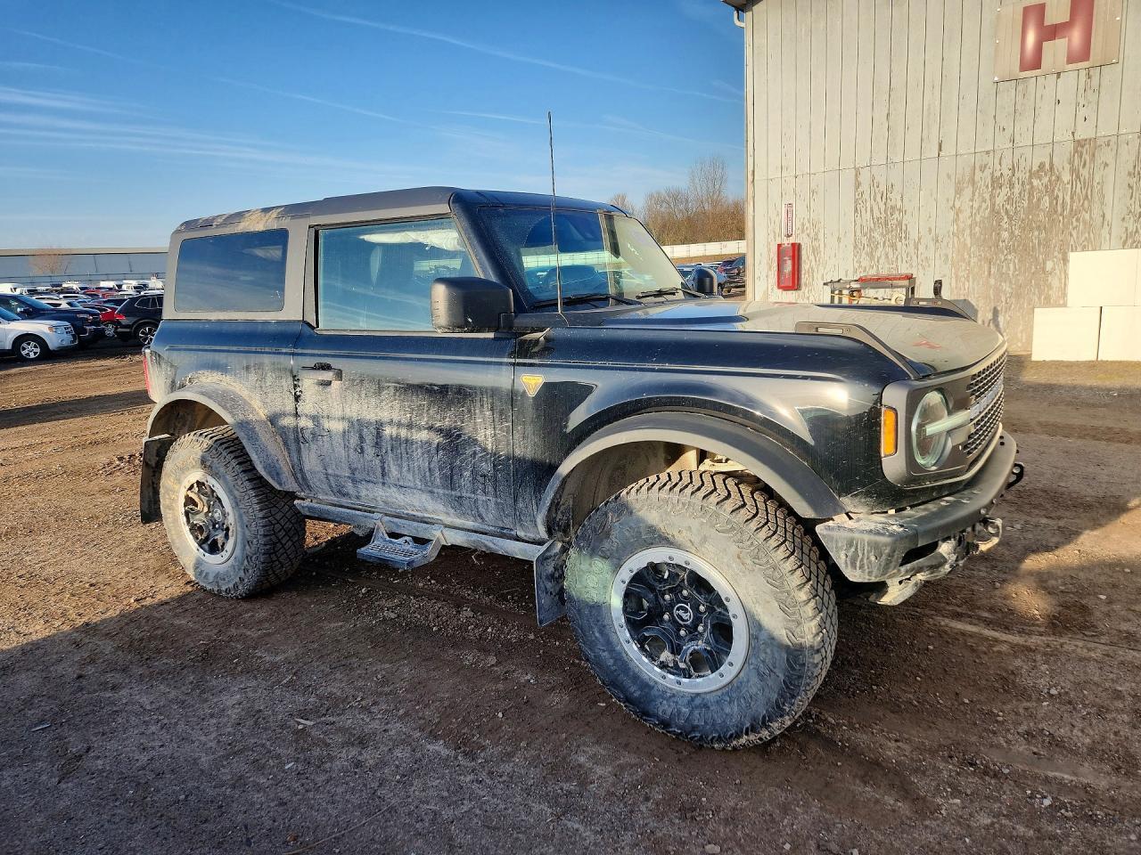 2024 Ford Bronco Badlands - Image 4