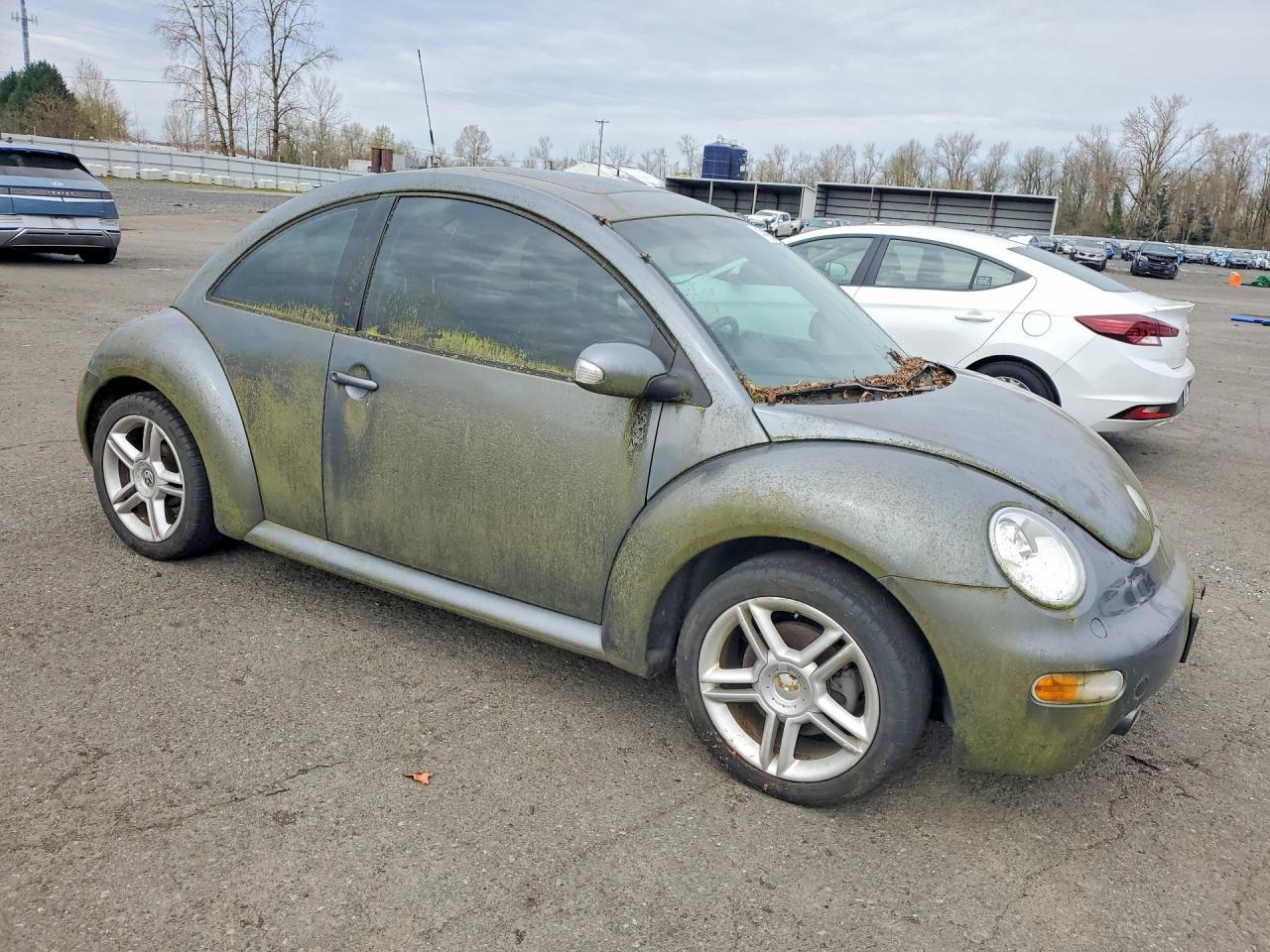 2016 Volkswagen Beetle - Image 4