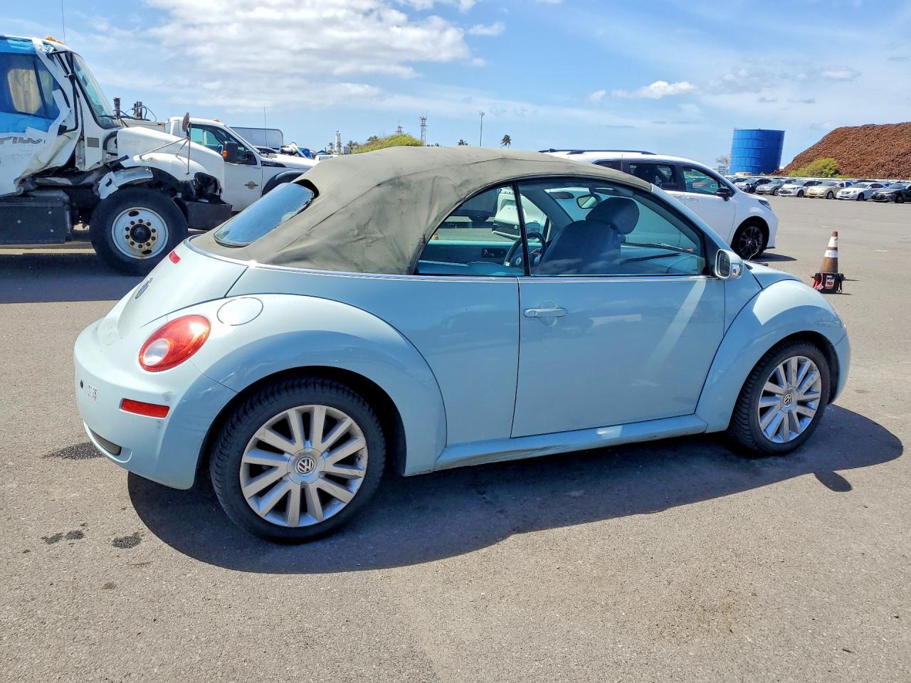 2006 Volkswagen New Beetle Convertible - Image 3