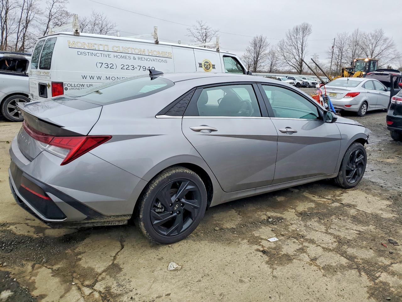 2026 Hyundai Elantra Sel Sport Premium - Image 3