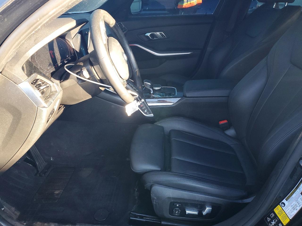 2020 BMW 330Xi - Фото 7