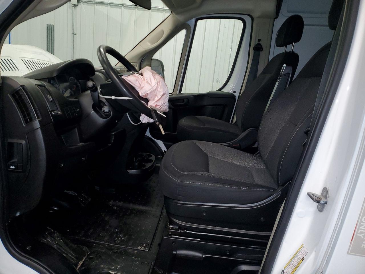 2021 Ram Promaster 2500 Delivery Van - Фото 7