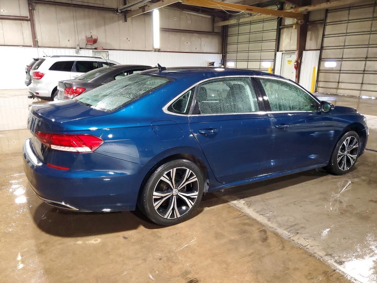 2022 Volkswagen Passat Se - Фото 3