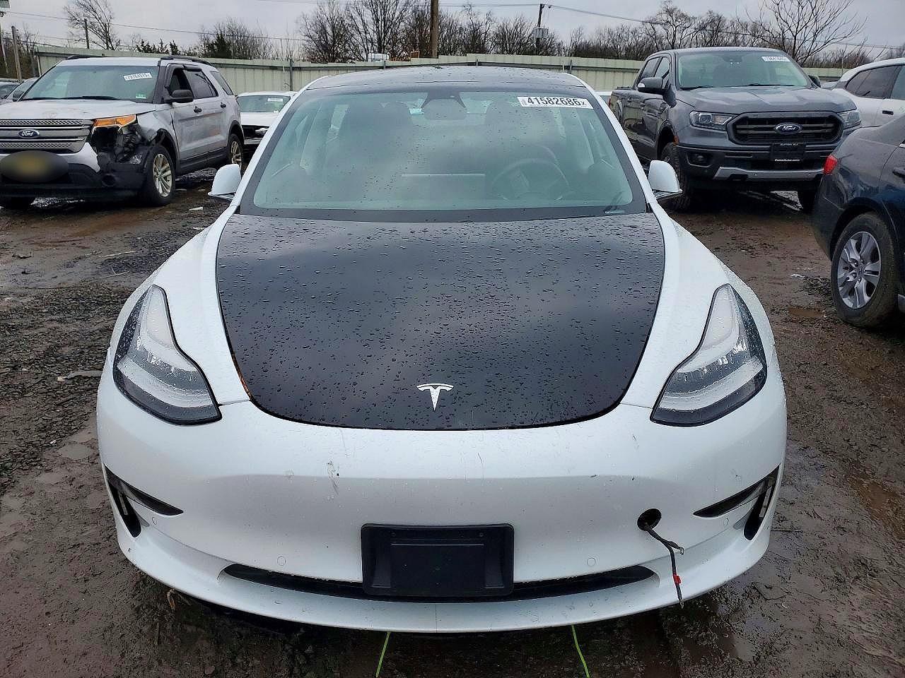 2020 Tesla Model 3 - Фото 6