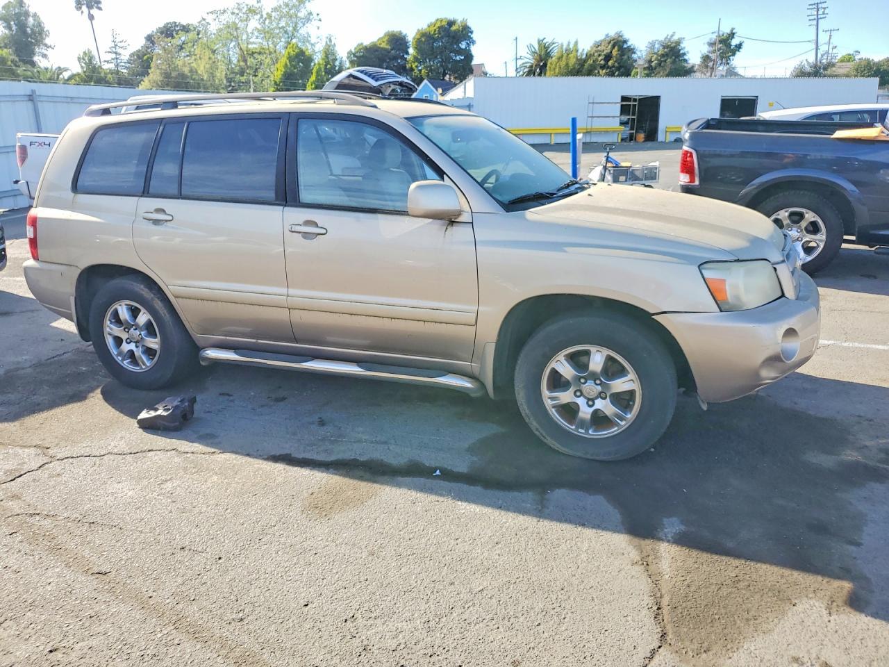 2004 Toyota Highlander Base - Image 4
