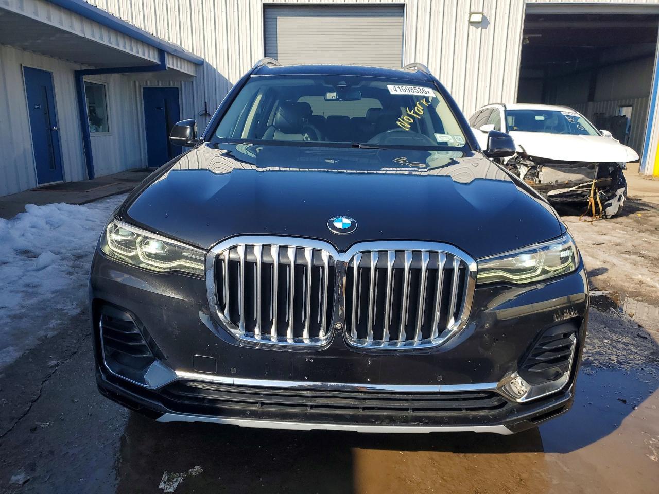 2021 BMW X7 xDrive40I - Фото 5