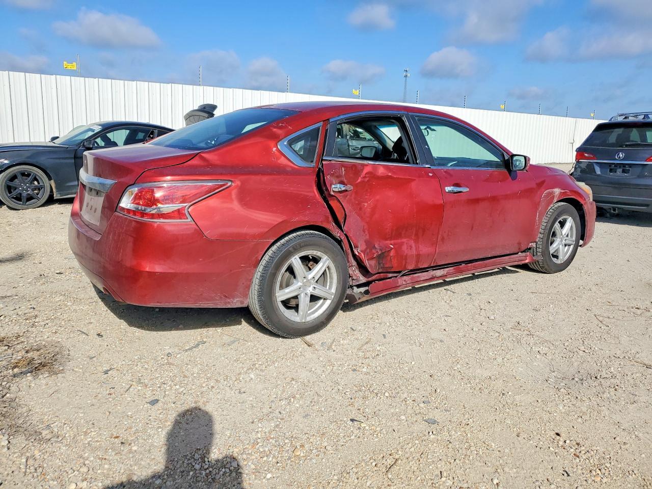 2014 Nissan Altima 2.5 S - Фото 3
