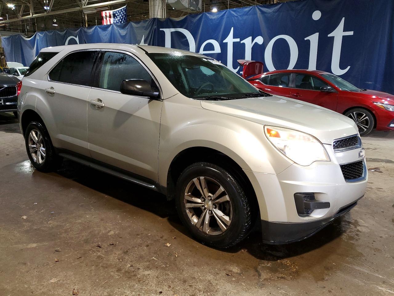 2013 Chevrolet Equinox Ls - Image 4