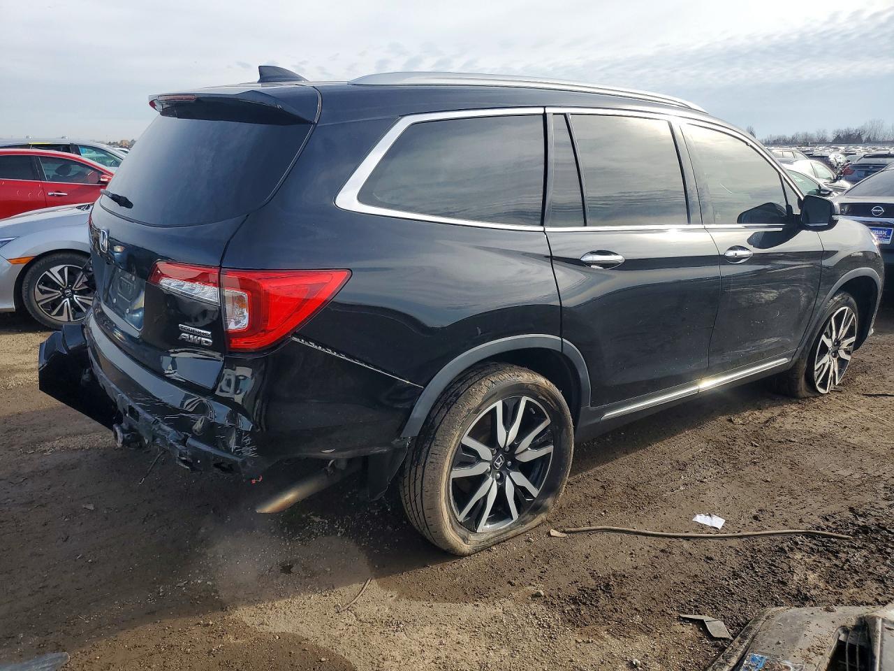 2021 Honda Pilot Touring - Image 3