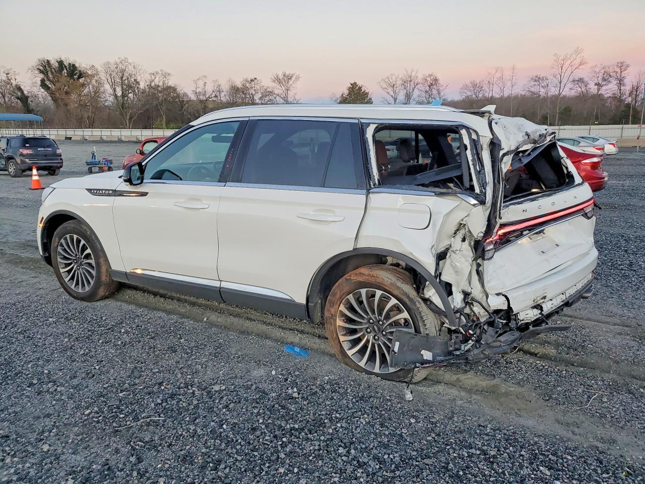 2023 Lincoln Aviator Reserve - Фото 2