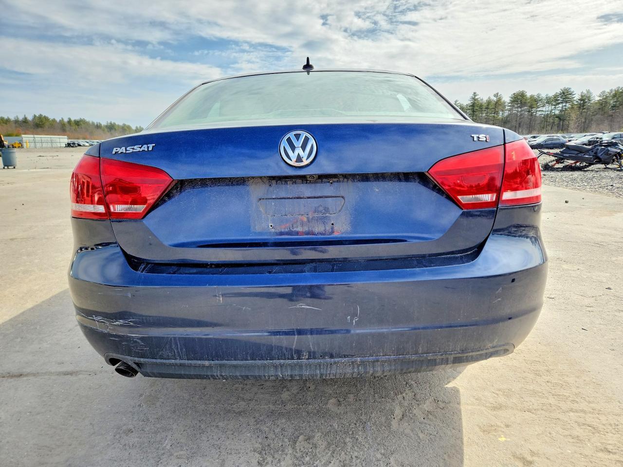 2015 Volkswagen Passat S - Фото 6