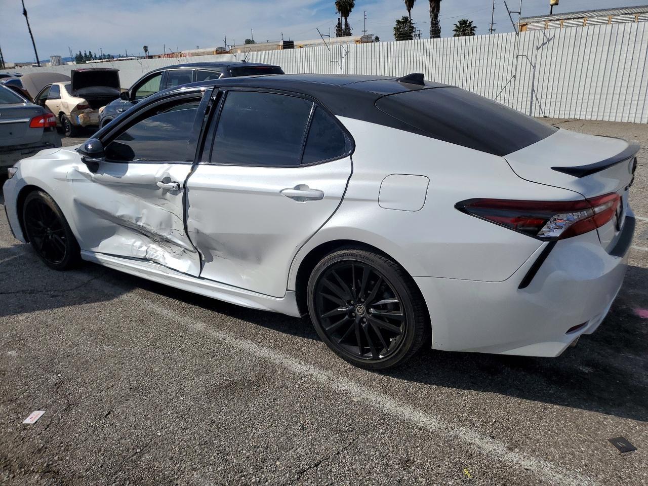 2024 Toyota Camry Xse V6 - Фото 2