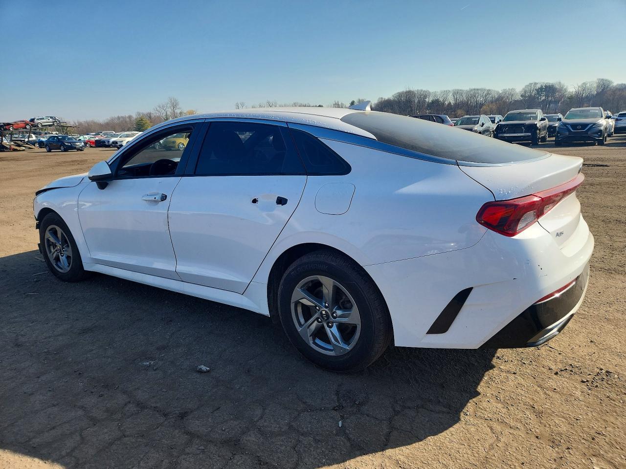 2021 Kia K5 - Фото 2