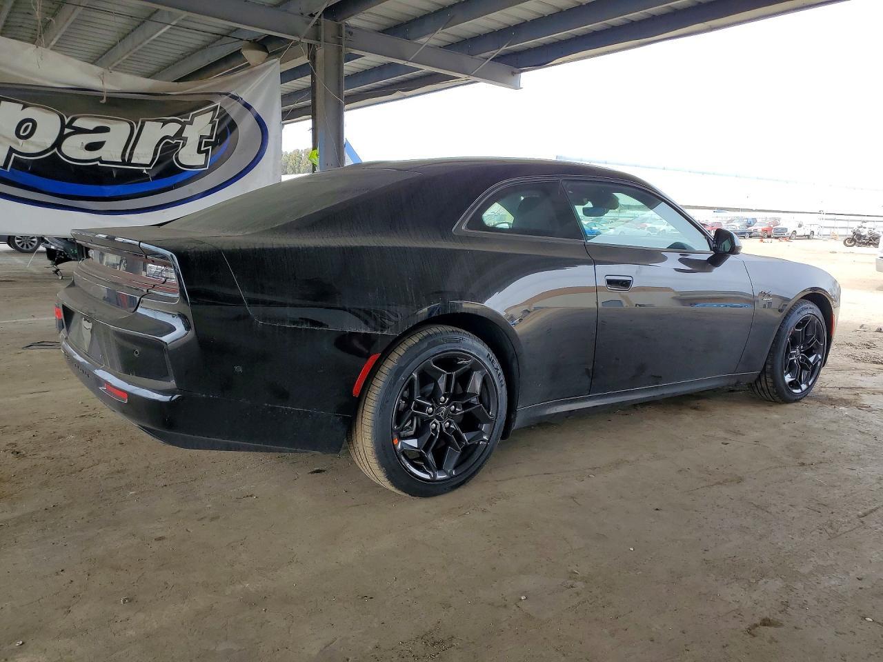 2025 Dodge Charger Daytona R - Image 3