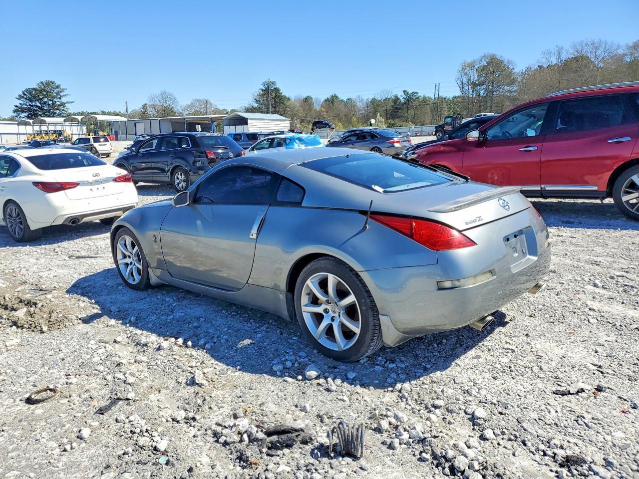 2005 Nissan 350Z Base - Image 2