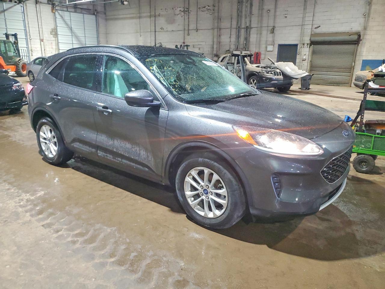 2020 Ford Escape Se - Фото 4