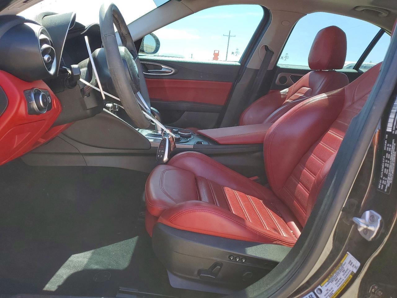 2019 Alfa Romeo Giulia Ti - Image 7