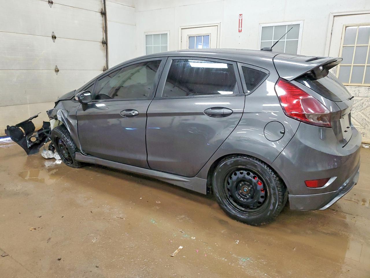 2016 Ford Fiesta St - Фото 2