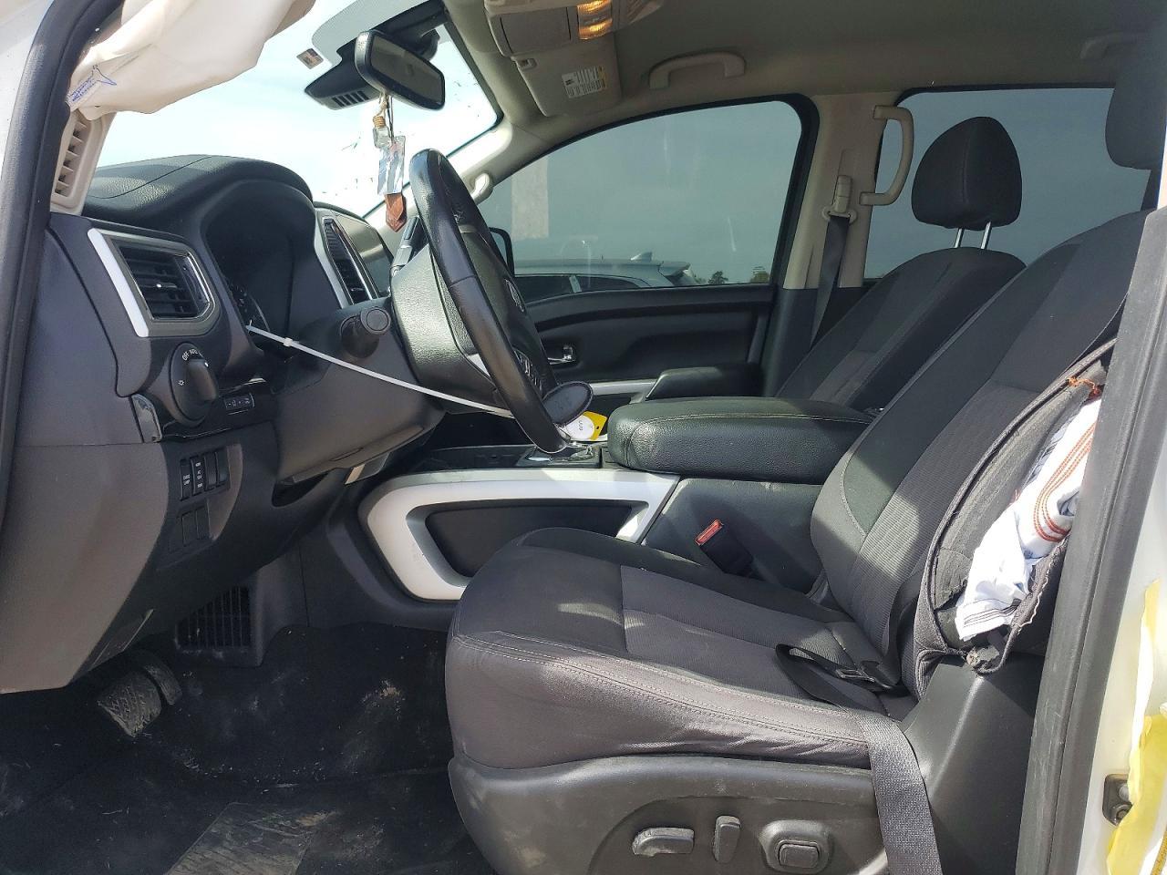 2020 Nissan Titan Sv - Фото 7