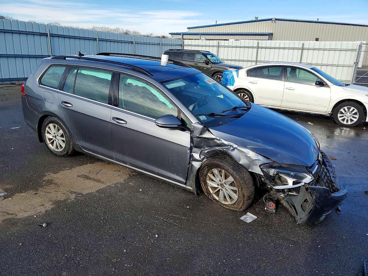 2017 Volkswagen Golf Sportwagen S - Фото 4