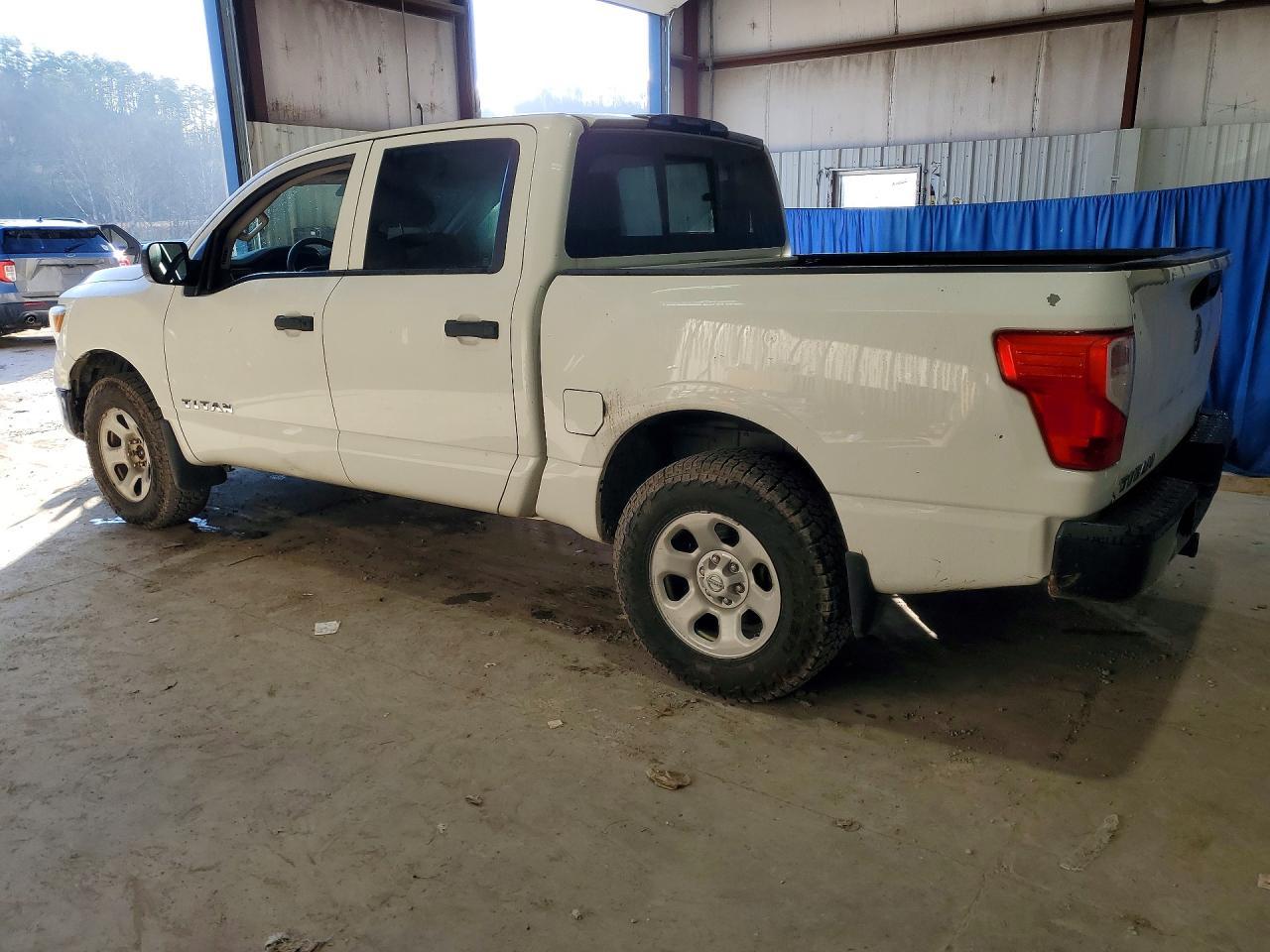 2017 Nissan Titan S - Фото 2