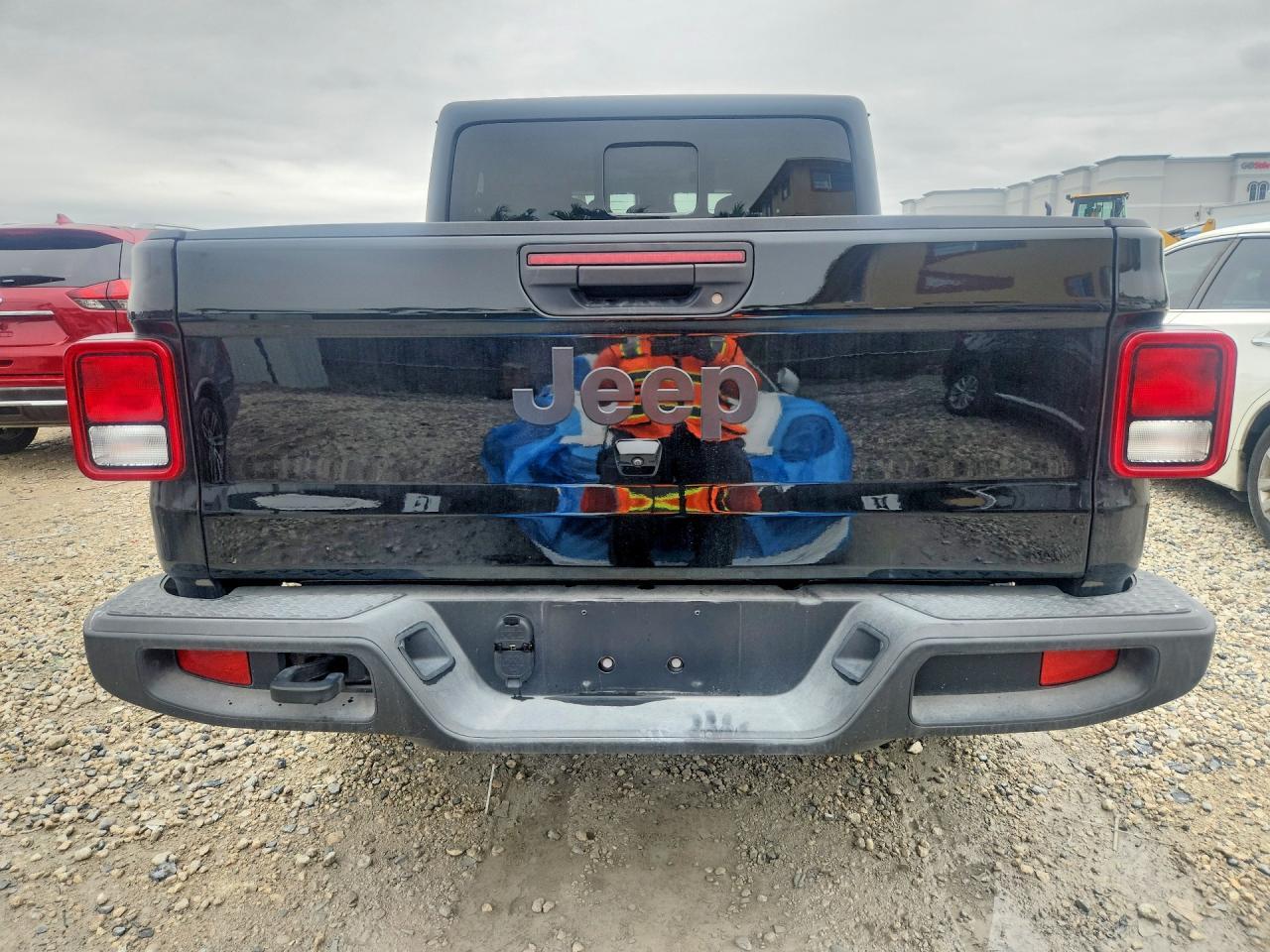 2024 Jeep Gladiator Sport - Image 6