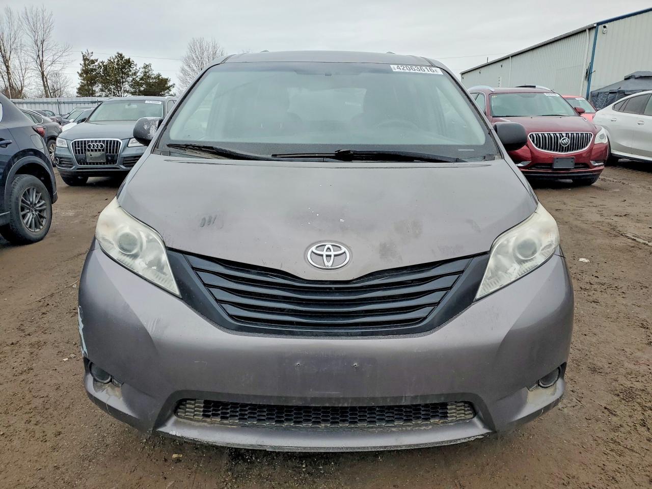 2015 Toyota Sienna L 7-Passenger - Фото 5