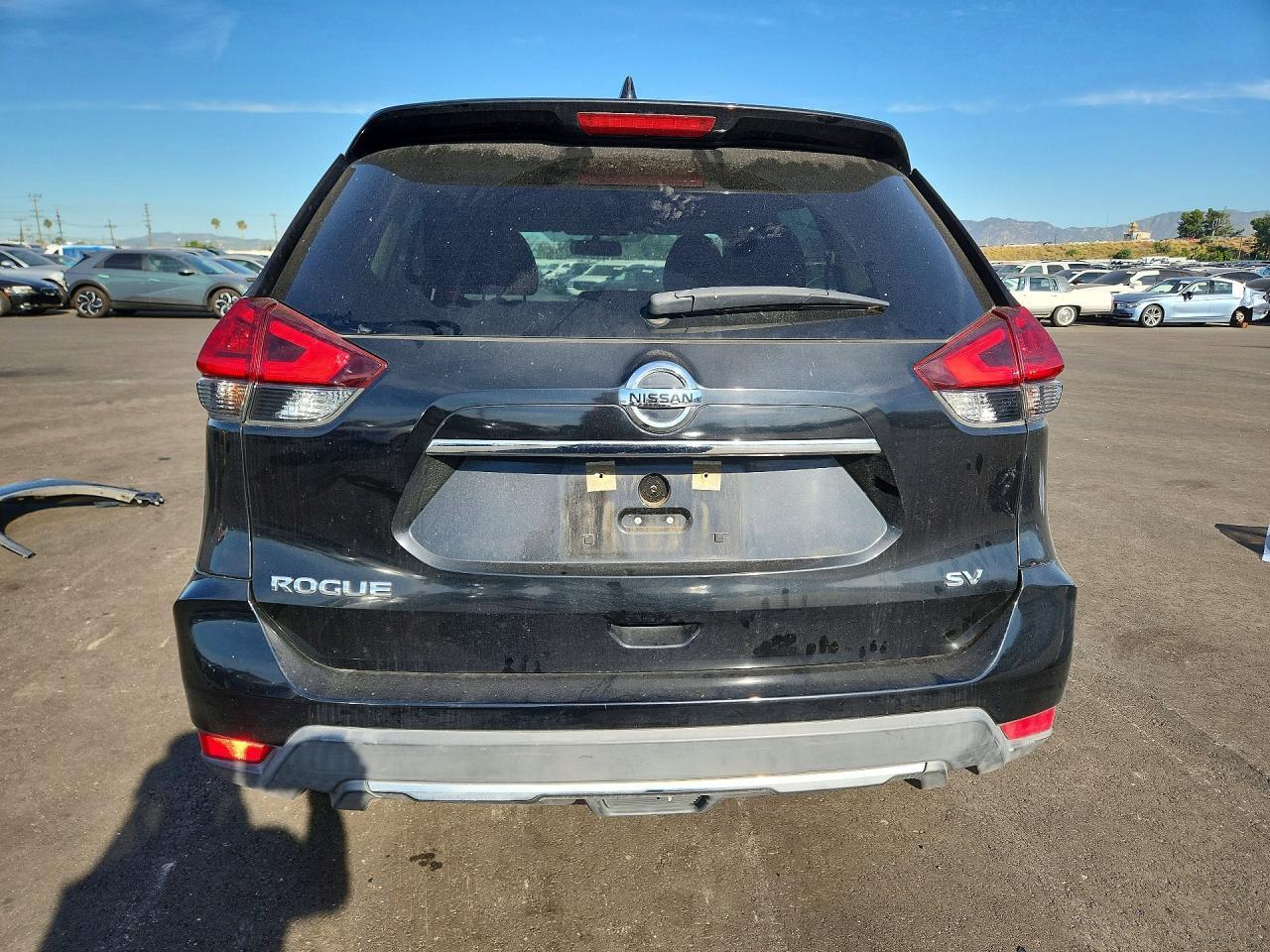 2017 Nissan Rogue S - Фото 6