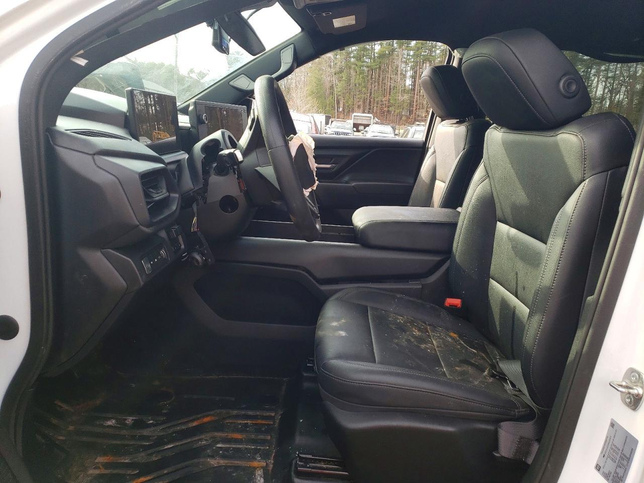 2024 Chev Silverado - Image 7