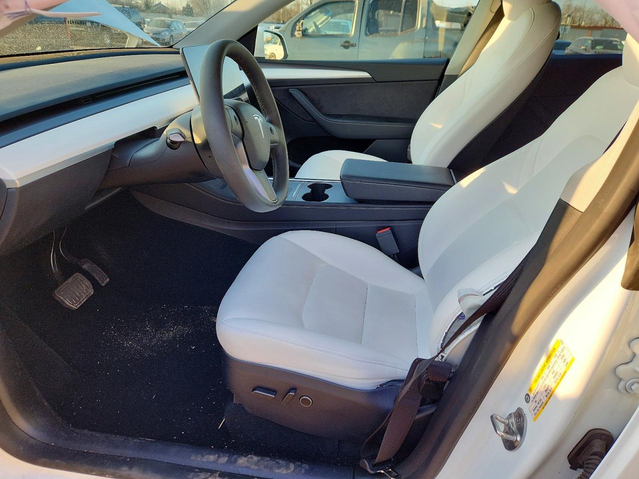 2024 Tesla Model Y - Image 7
