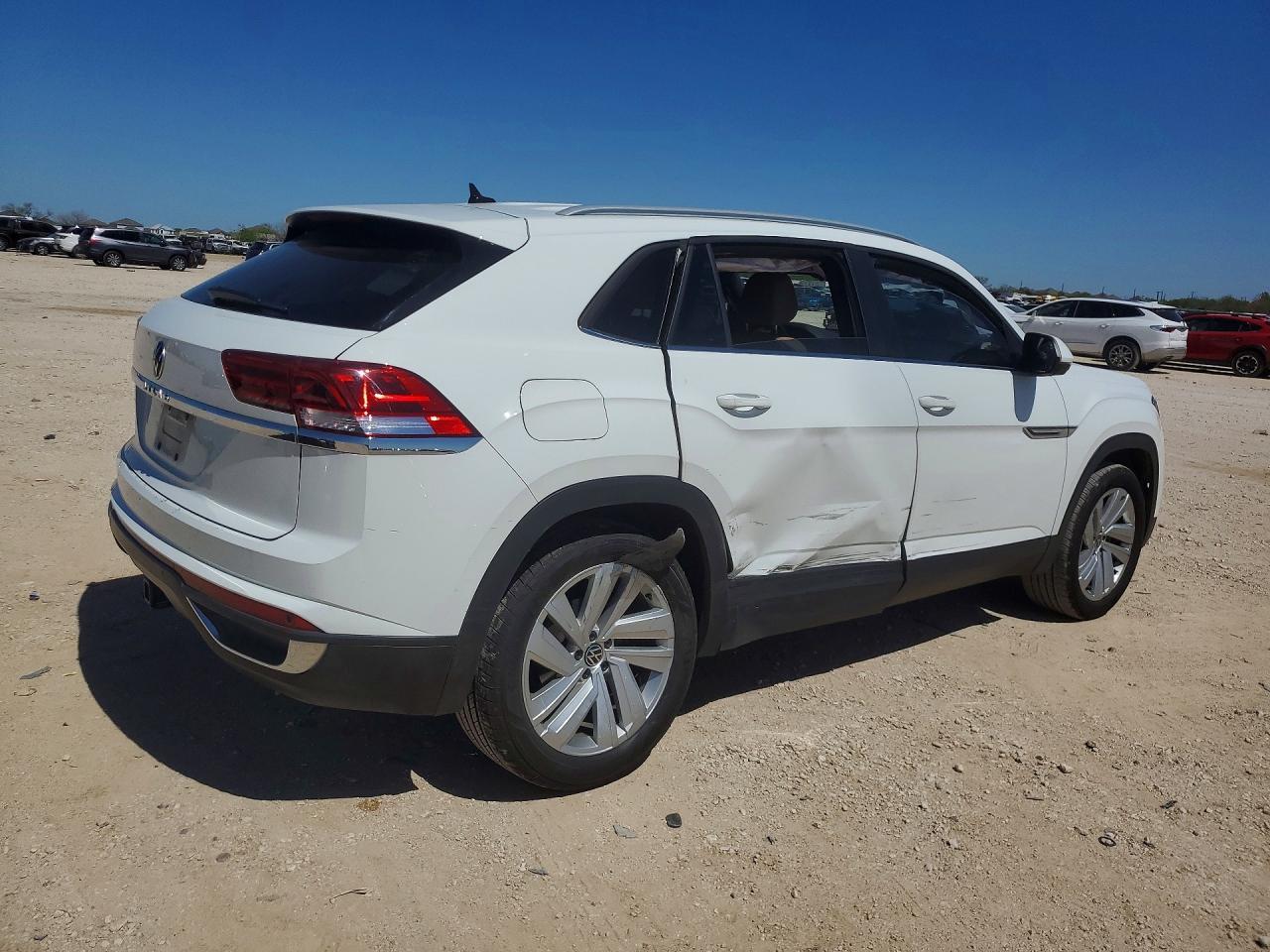 2020 Volkswagen Atlas Cross Sport Se - Фото 3