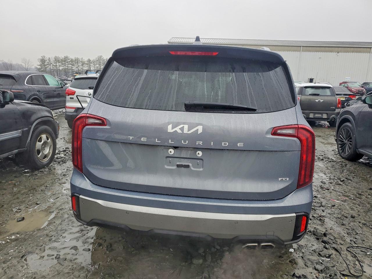 2025 Kia Telluride S - Image 6