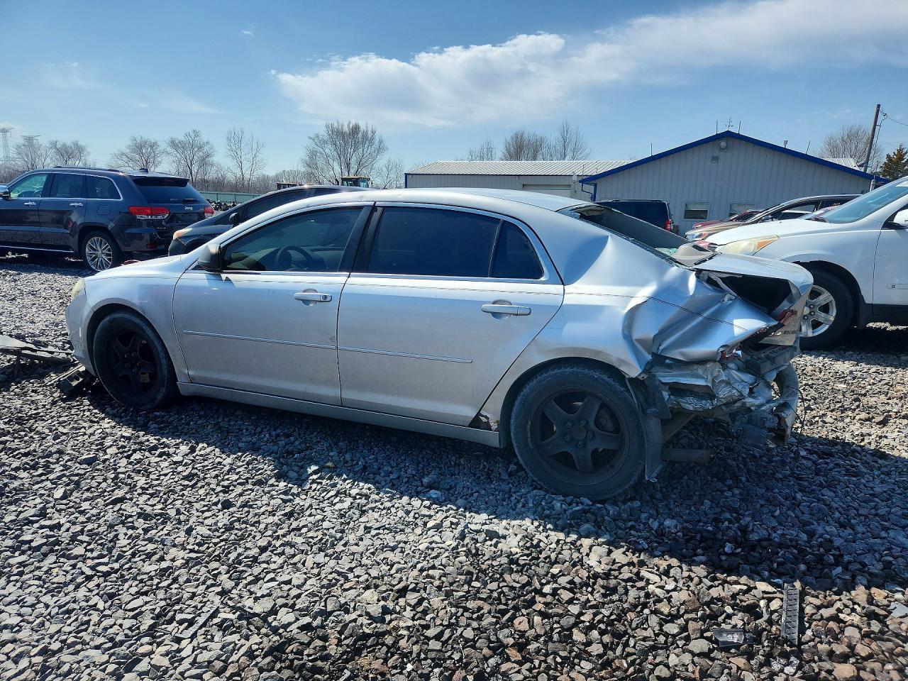 2009 Chevrolet Malibu Ls - Фото 2