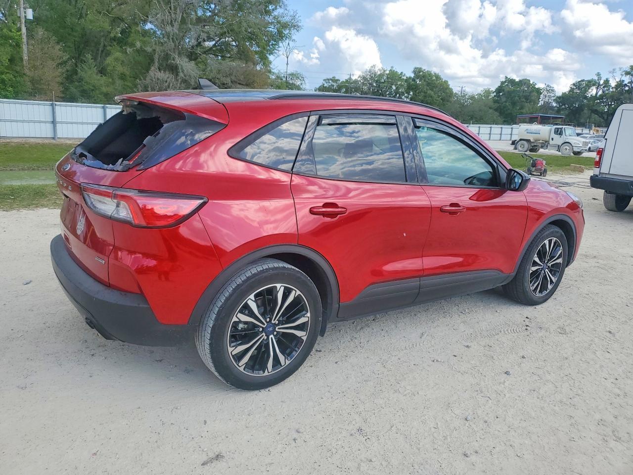 2021 Ford Escape Se - Image 3