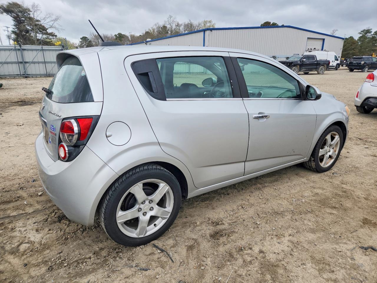 2015 Chevrolet Sonic Ltz - Фото 3