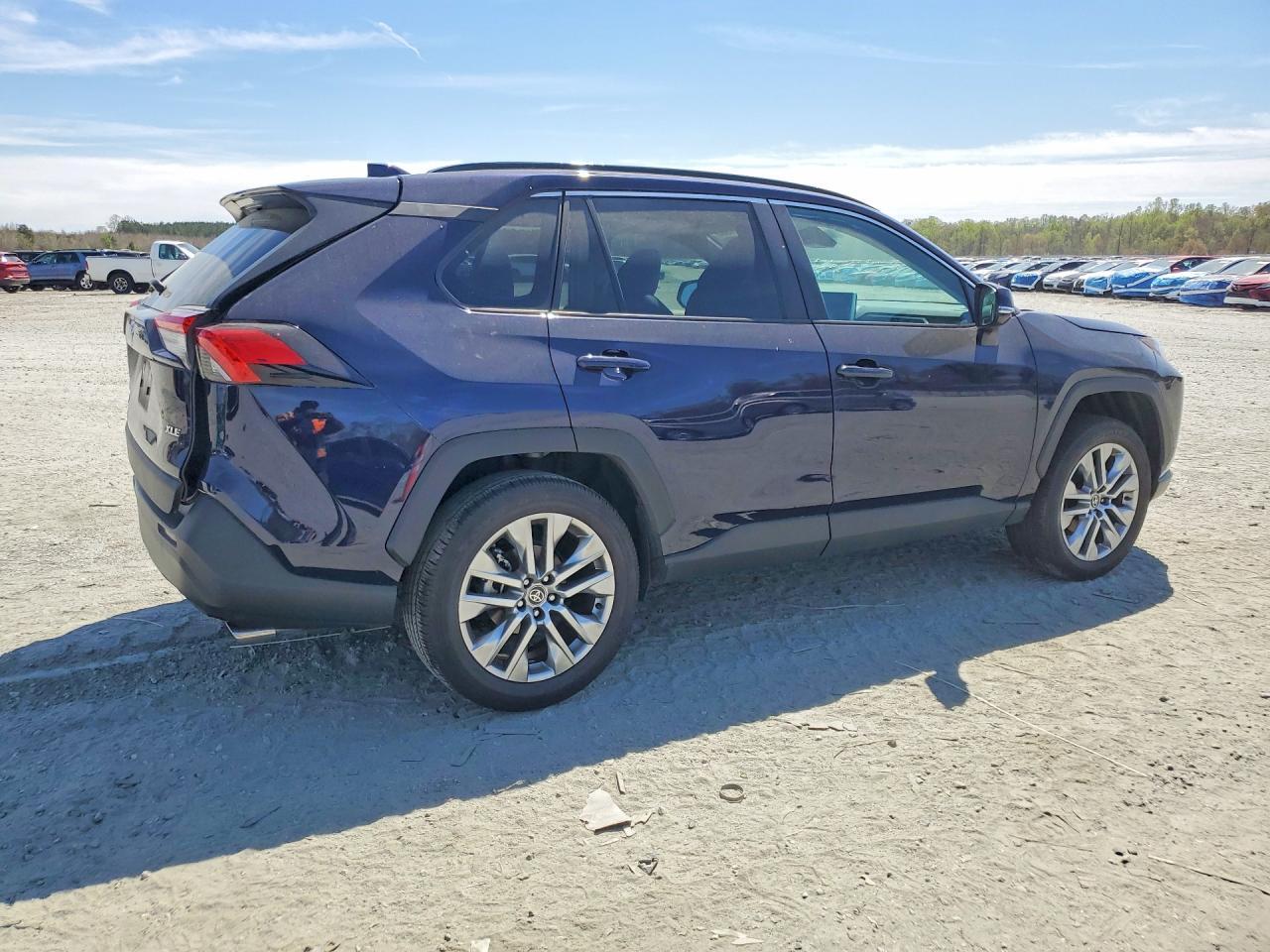 2024 Toyota Rav4 Xle Premium - Фото 3