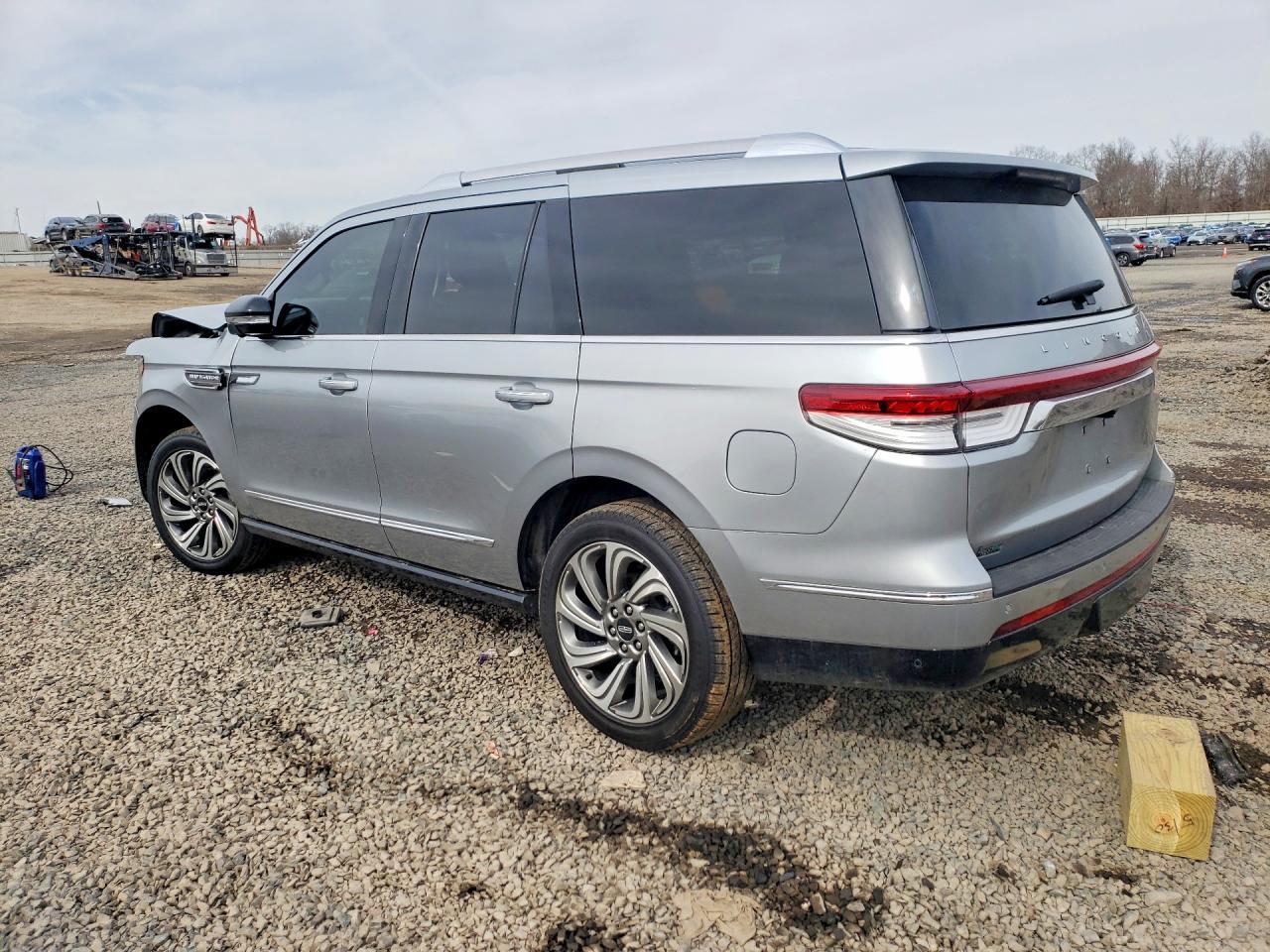2023 Lincoln Navigator Reserve - Фото 2